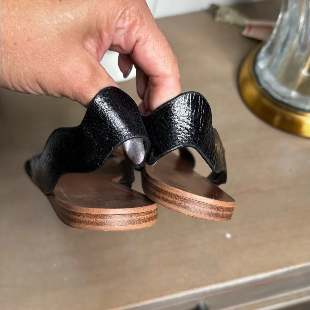 Black Sandals by ZARA - Picture 3 of 6